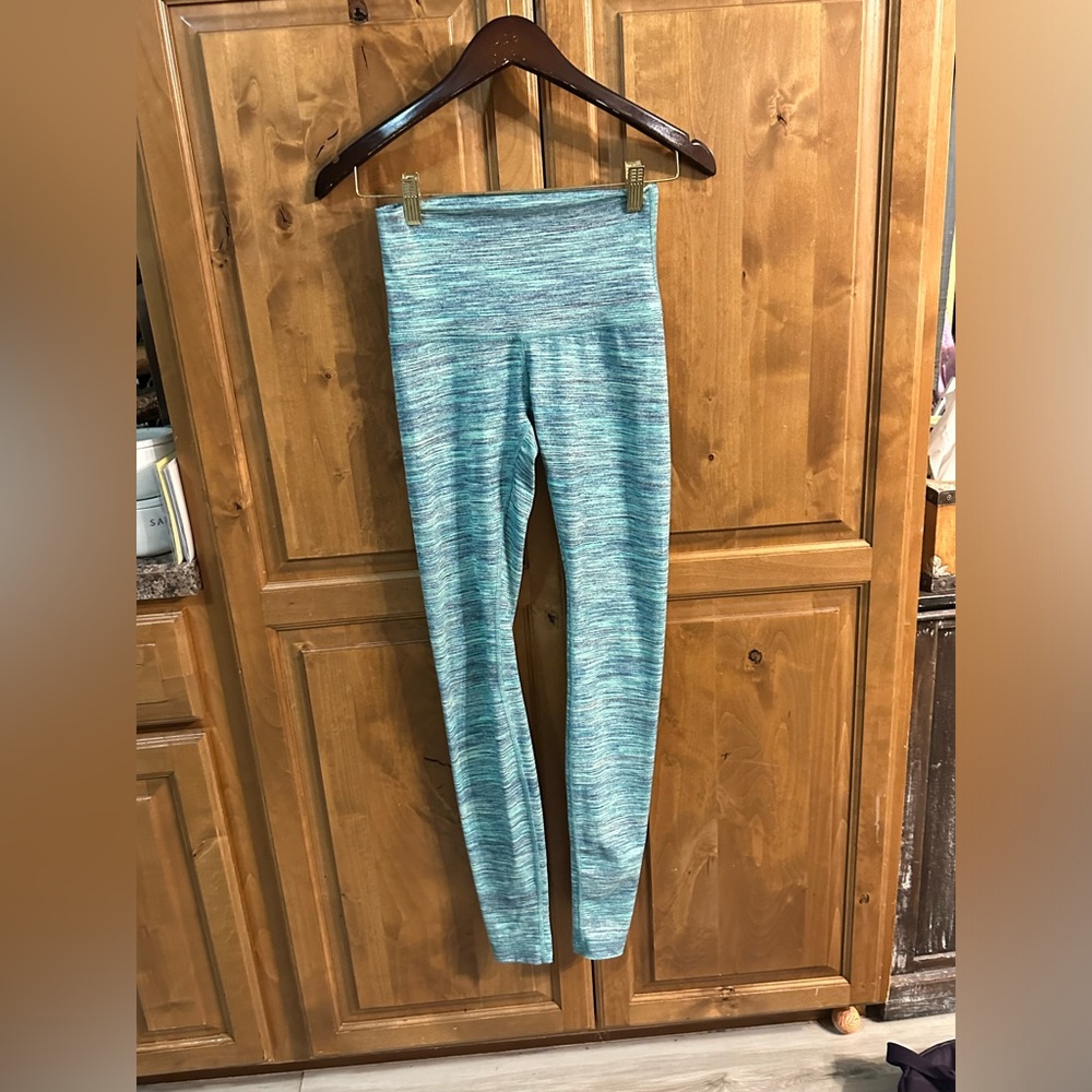 Lululemon leggings teal striped size 4